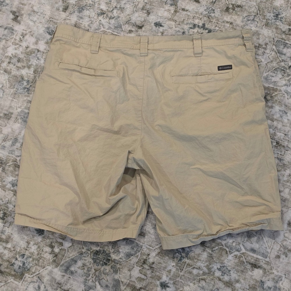 Columbia Sportswear Mens Tan Khaki Hiking Shorts Size 40W 10L Flat Front Utility - Picture 3 of 4